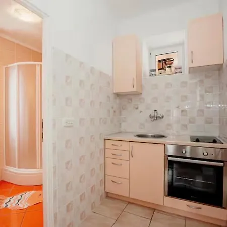 Toncica Apartament Božava